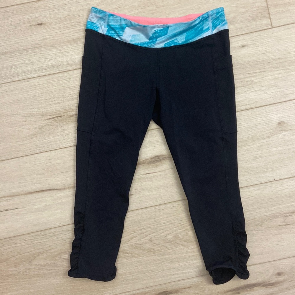 Ivivva by Lululemon capris pant with reflective detail